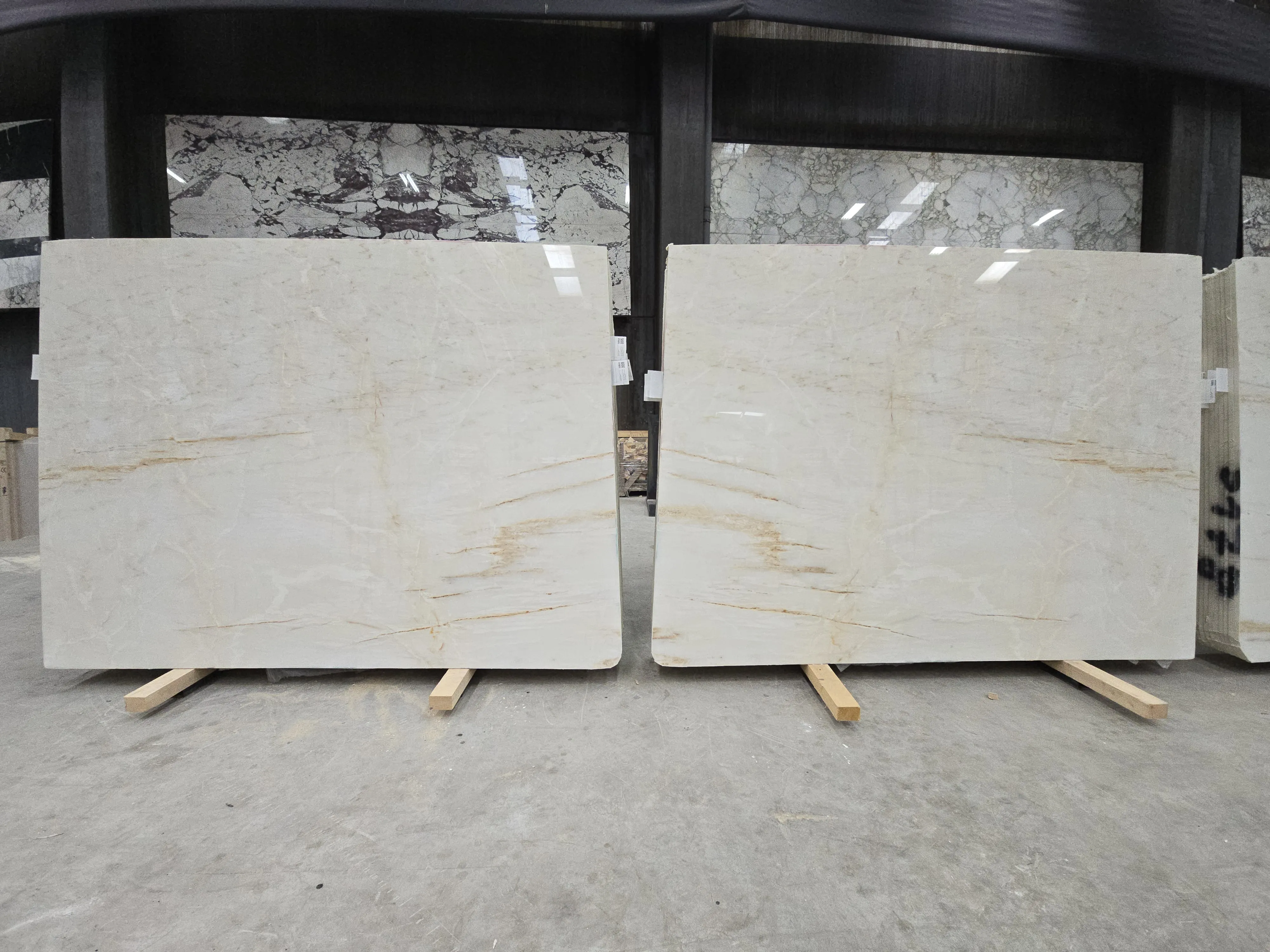 B5178 - 2 CM Calacatta Amber Polished