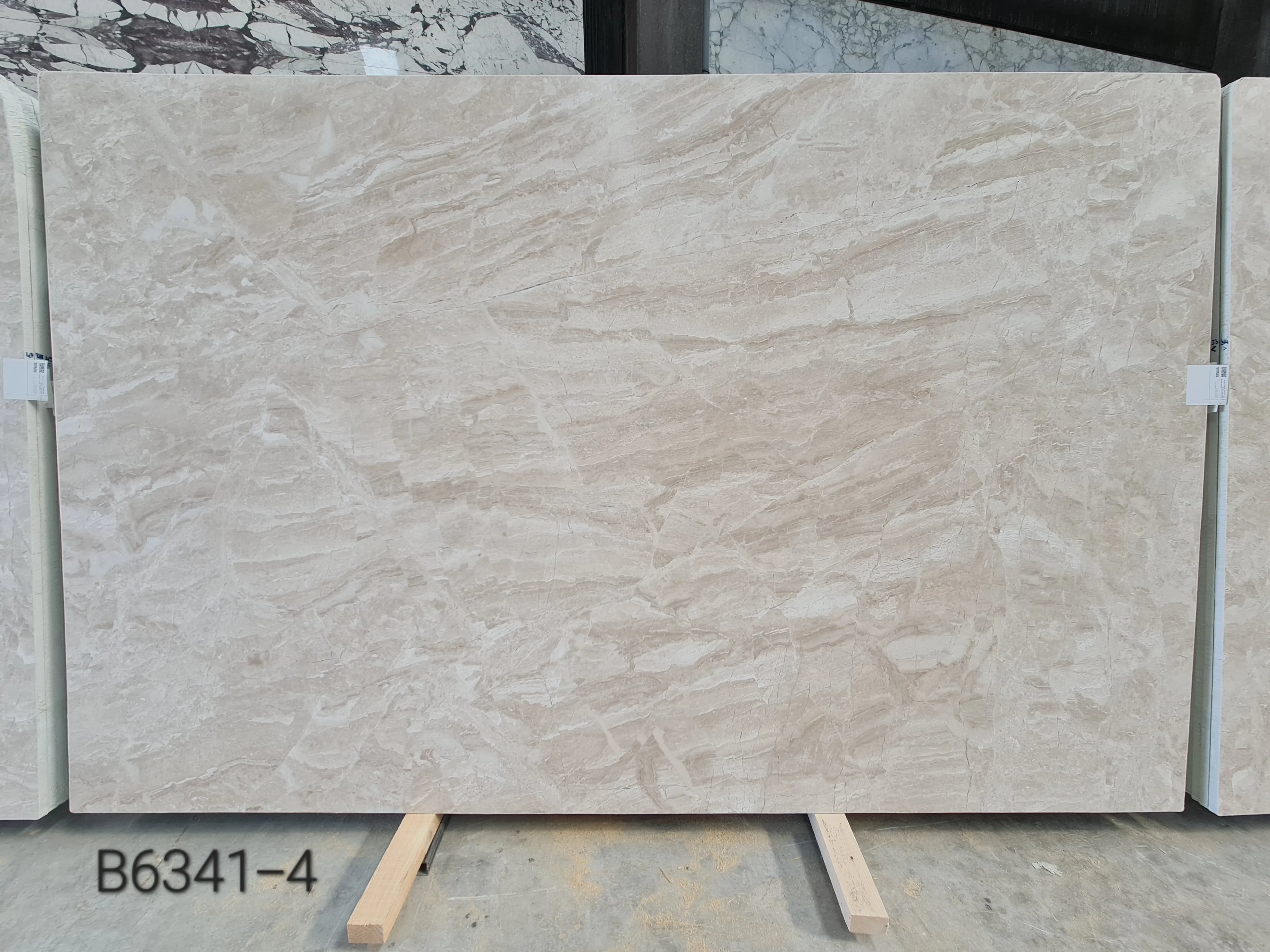 B6341 - 2 CM Diana Royal Honed