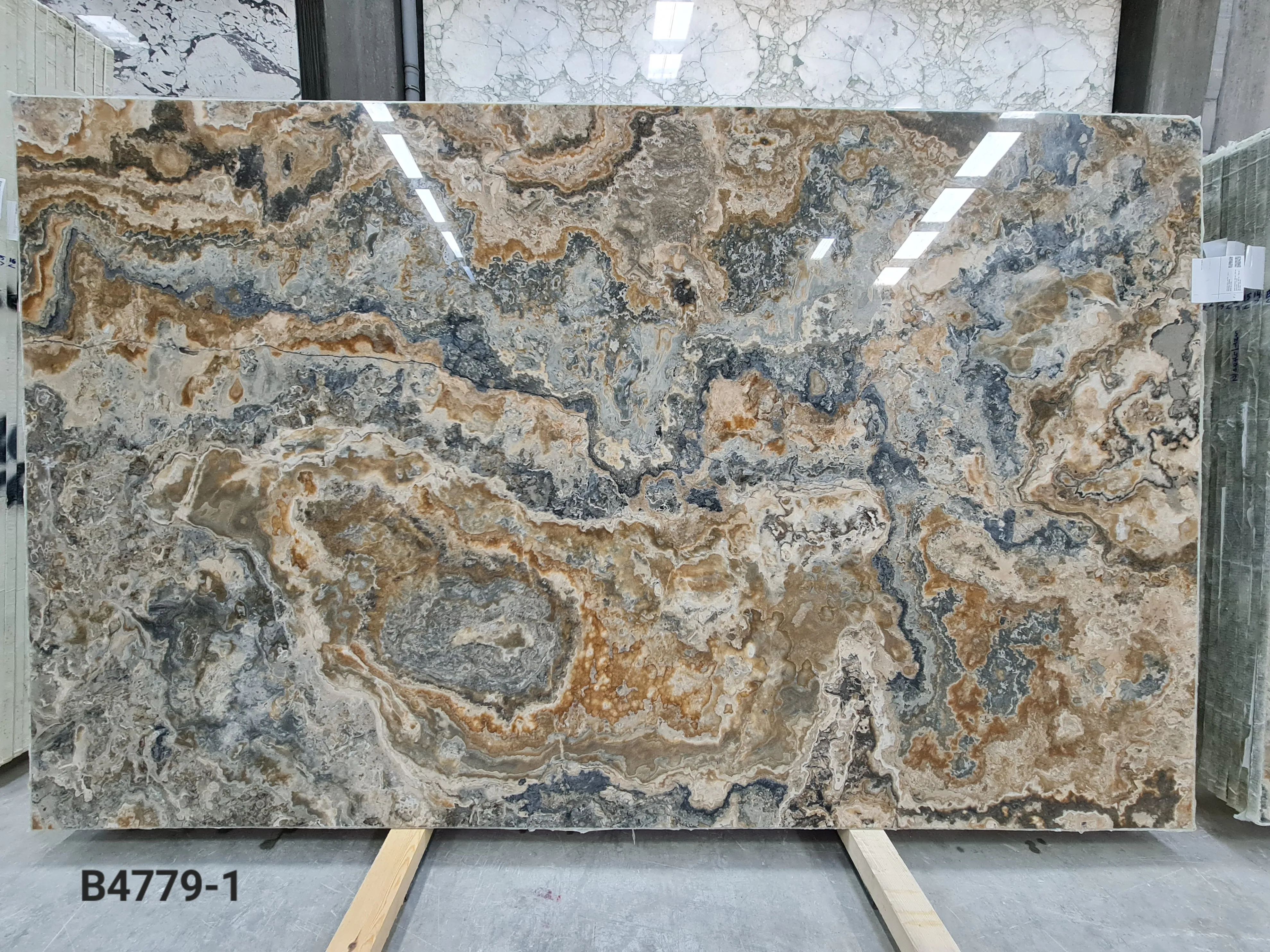 B4779 - 2 CM Brown Onyx Polished