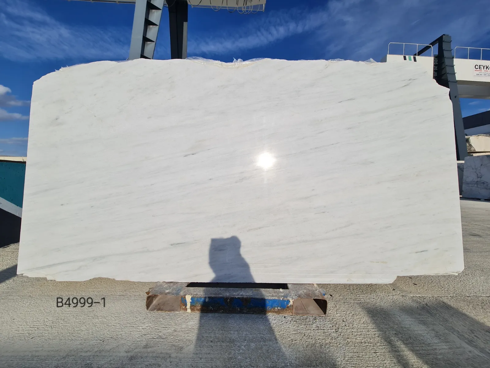 B4999 - 2 CM Opal White Polished