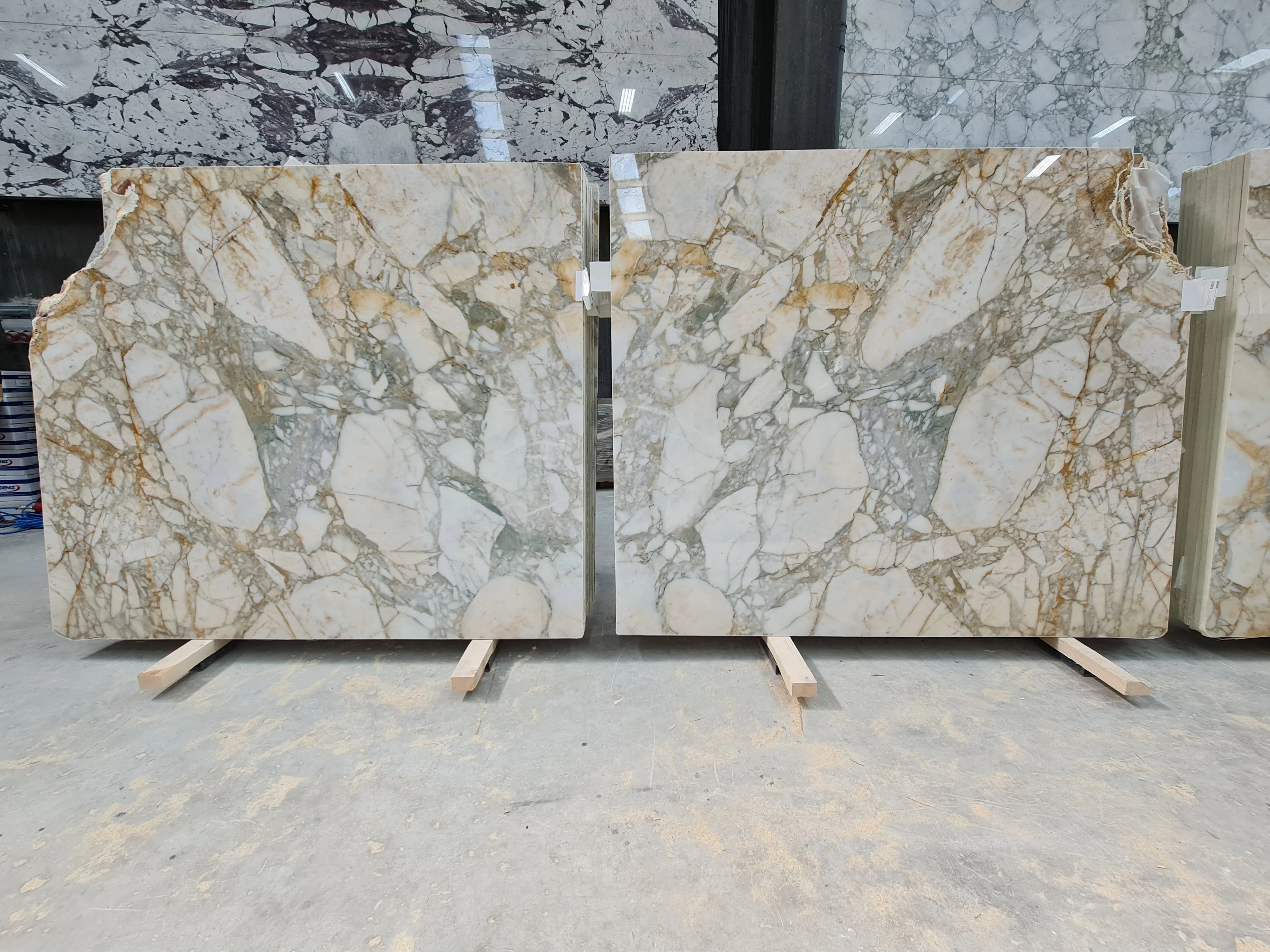B6218 - 2 CM Calacatta Green Polished