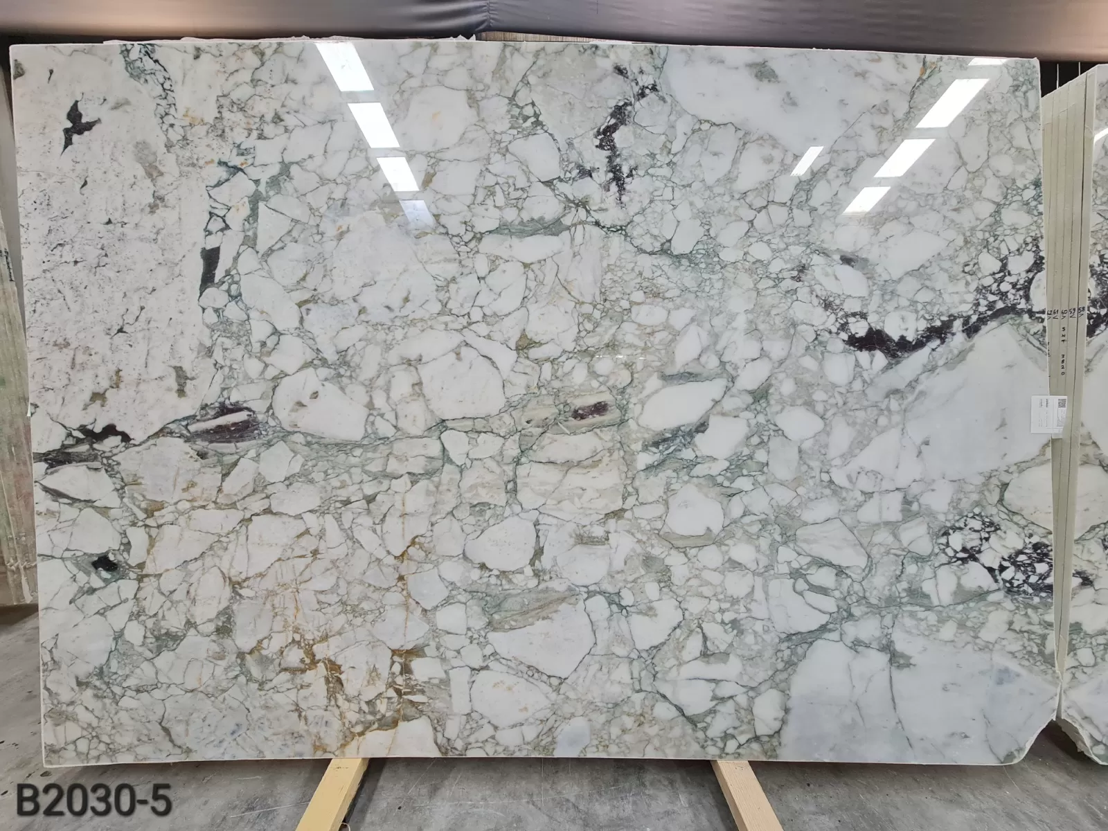 B2030 - 2CM CALACATTA GREEN POLISHED