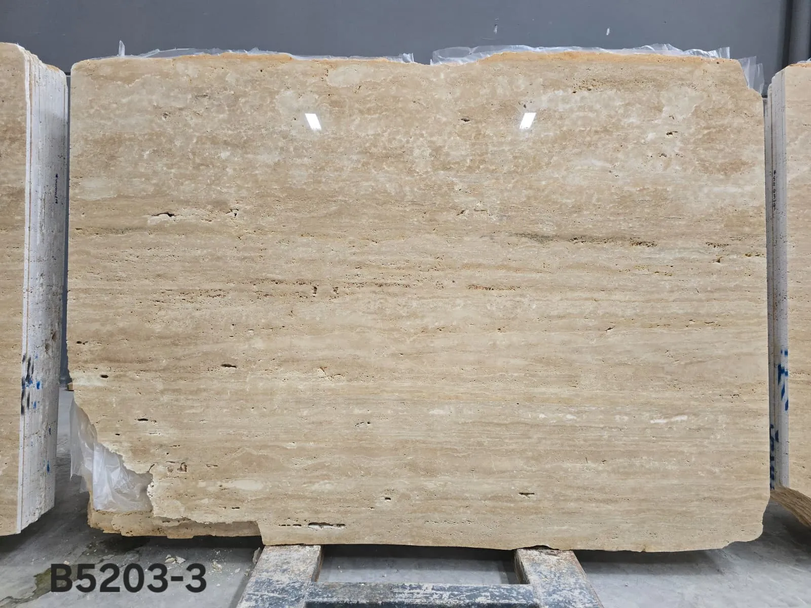 B5203 - 2 CM Veincut Travertine Unfilled Polished