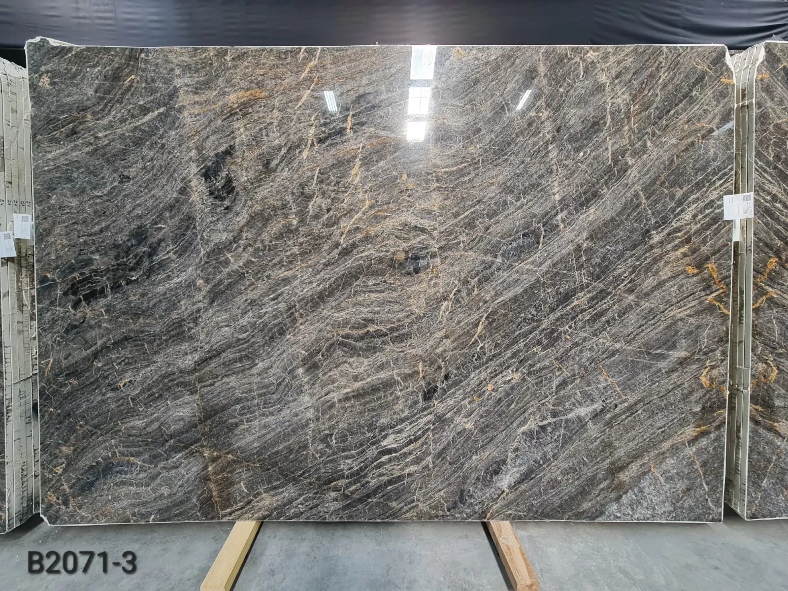B2071 - 2 CM Fusion Brown Polished