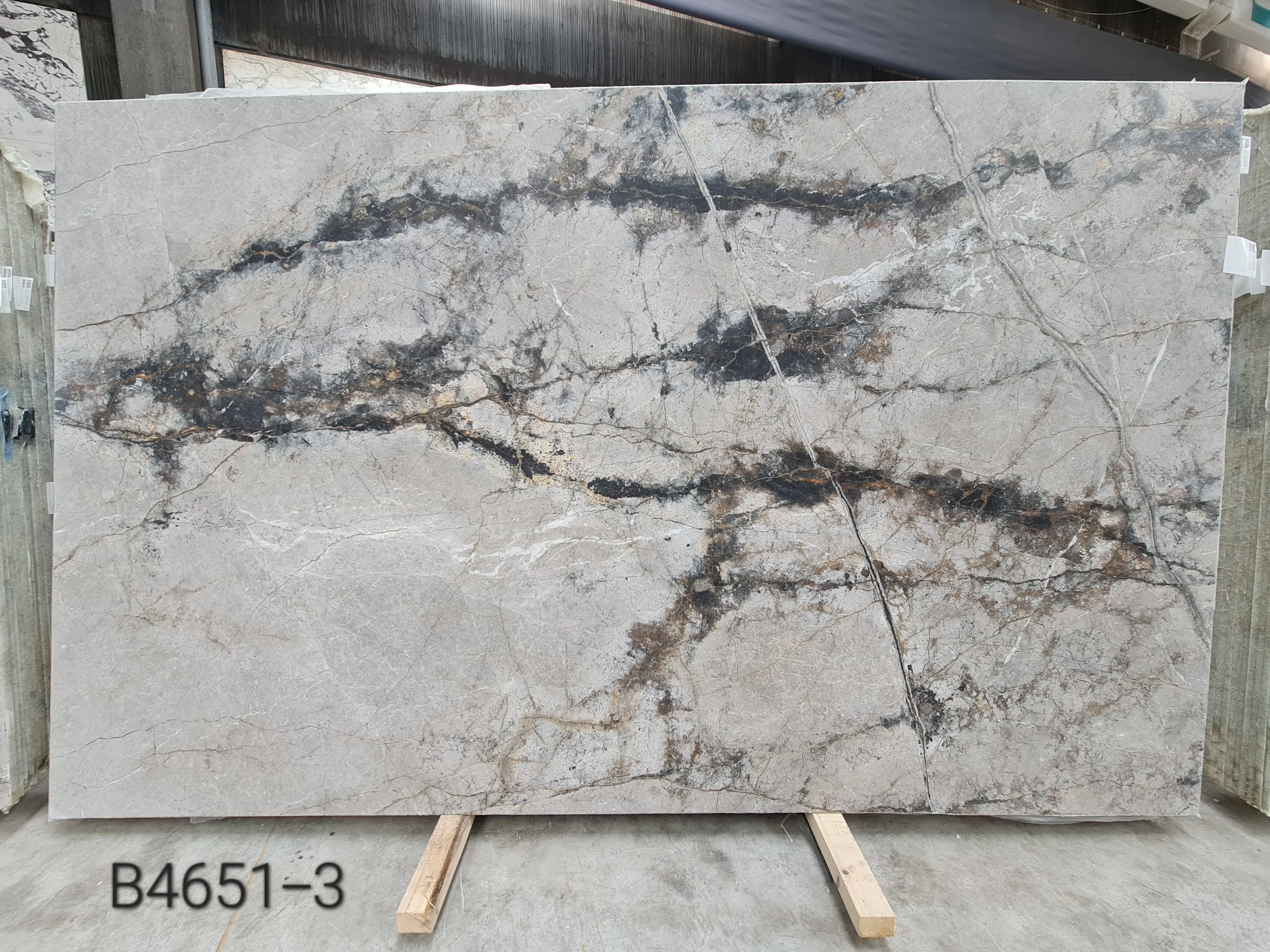 B4651 - 2 CM Silver Roots Honed