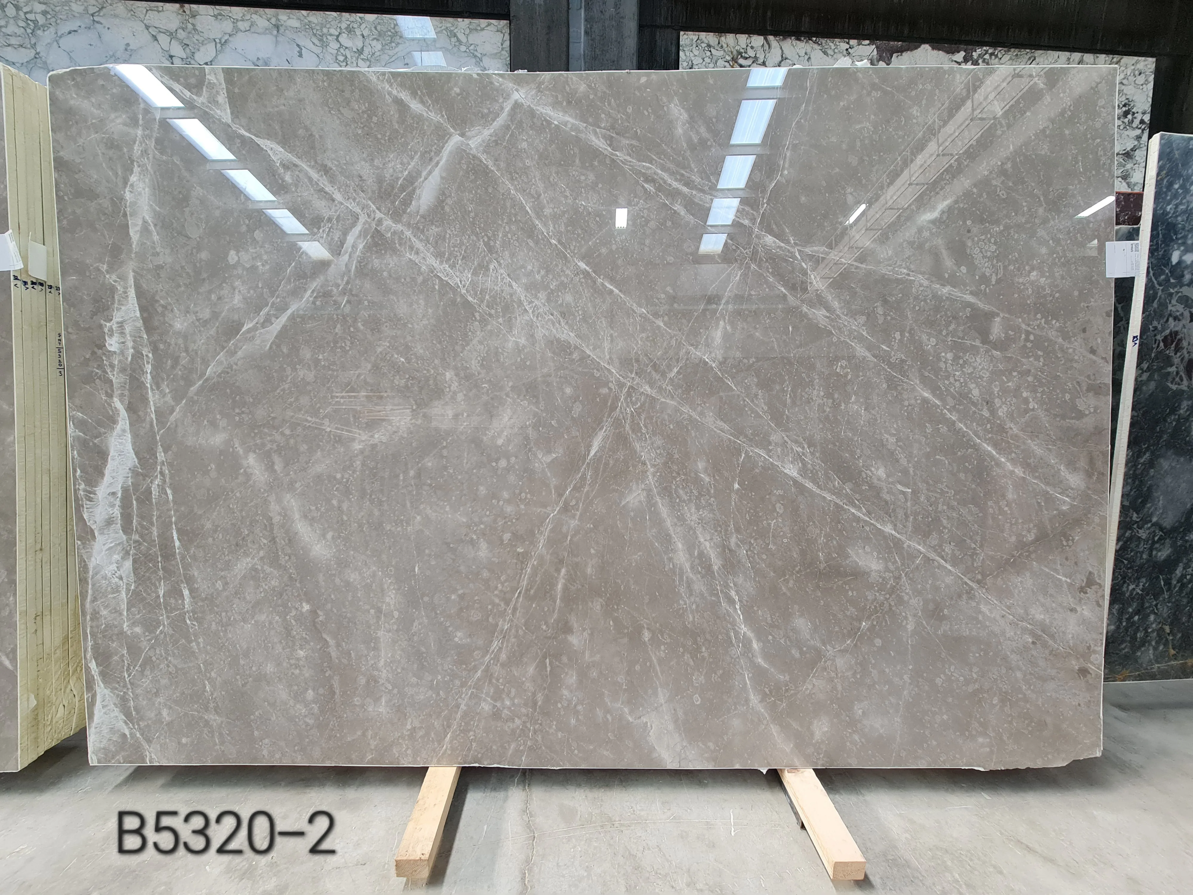 B5320 - 2 CM Tempus Grey Polished