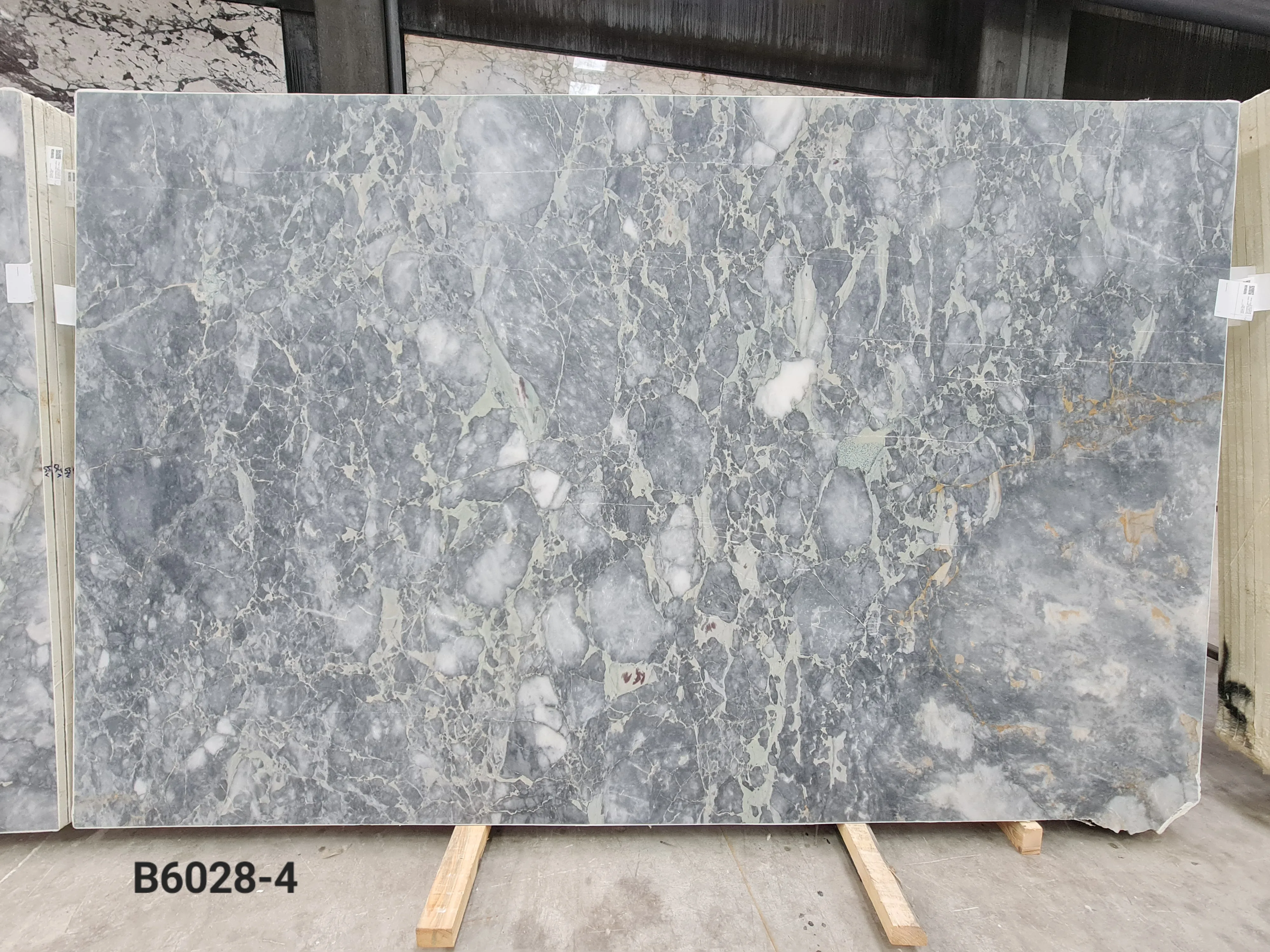 B6028 - 2 CM Oro Grigio Honed