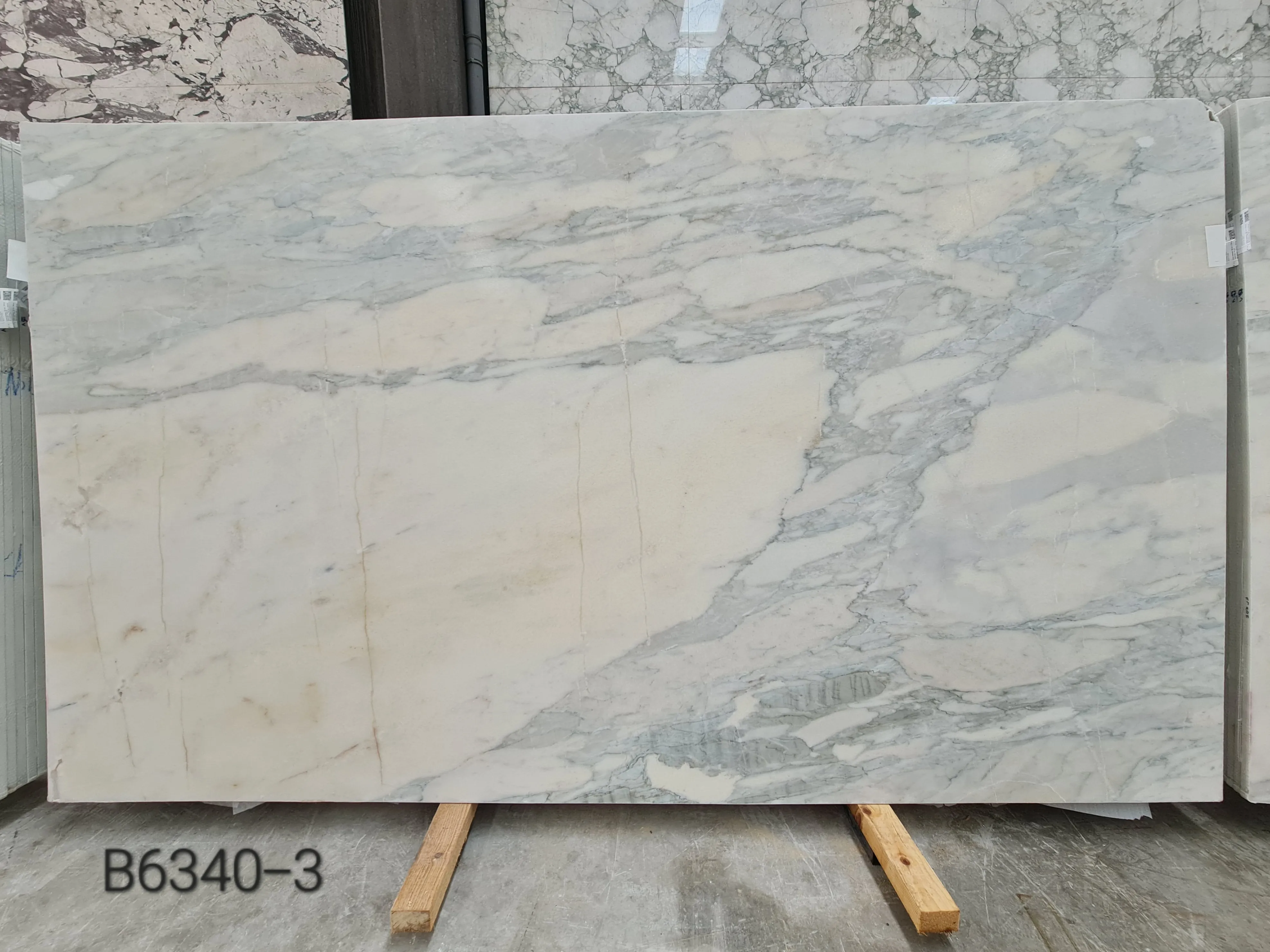 B6340 - 2 CM Arabescato Oyster Honed