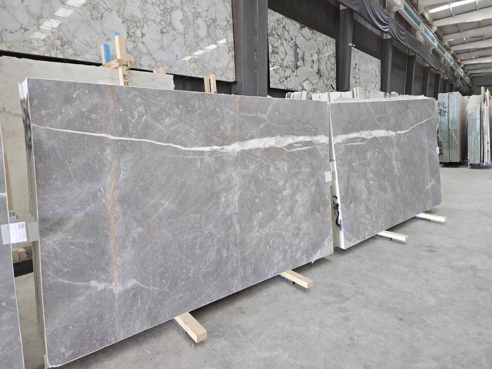 B4598 - 2 CM Baran Grey Honed