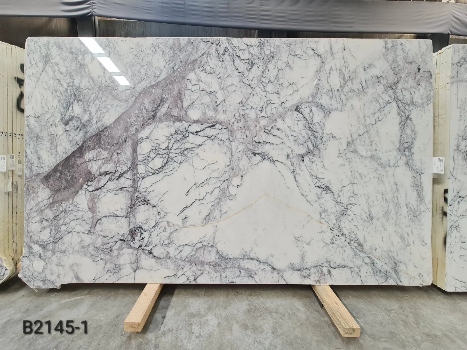 B2145 - 2 CM Lilac Polished