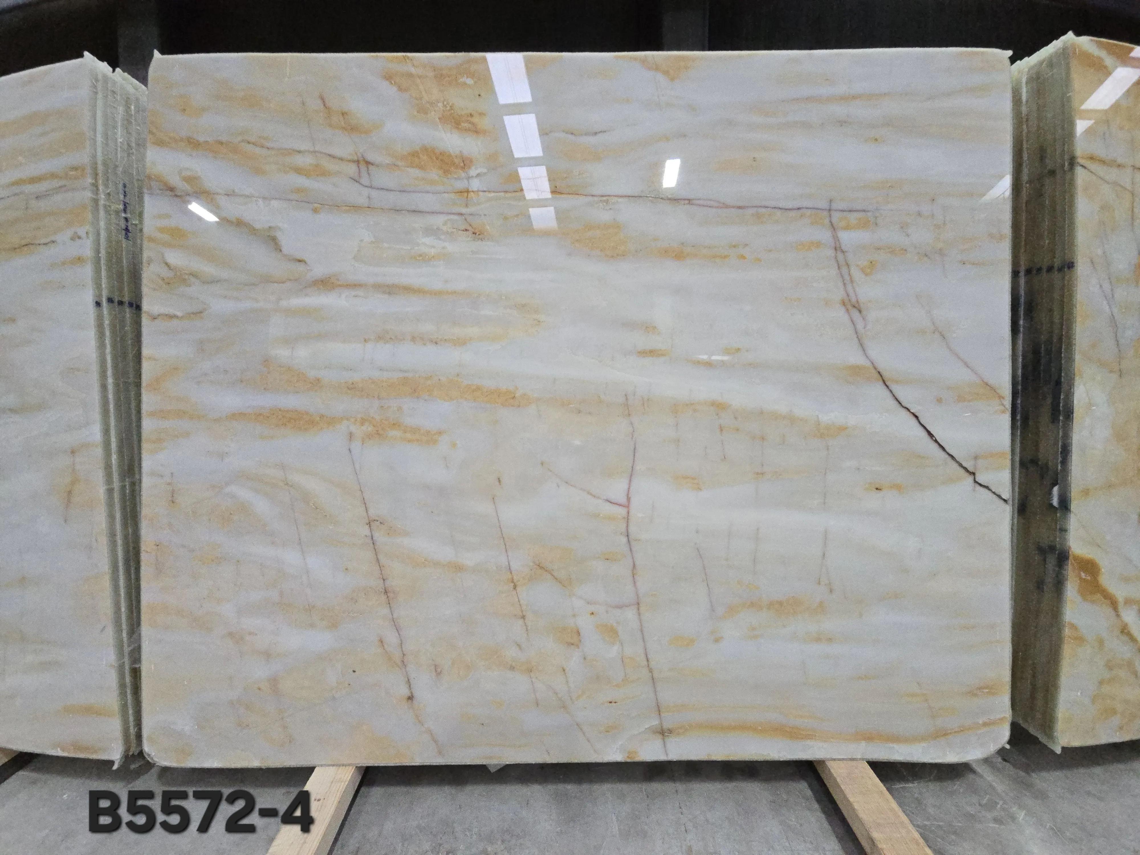 B5572 - 2 CM Arabescato Giallo Polished