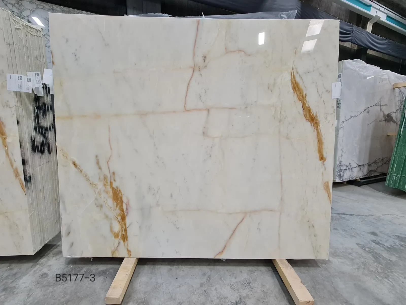 B5177 - 2 CM Calacatta Amber Polished