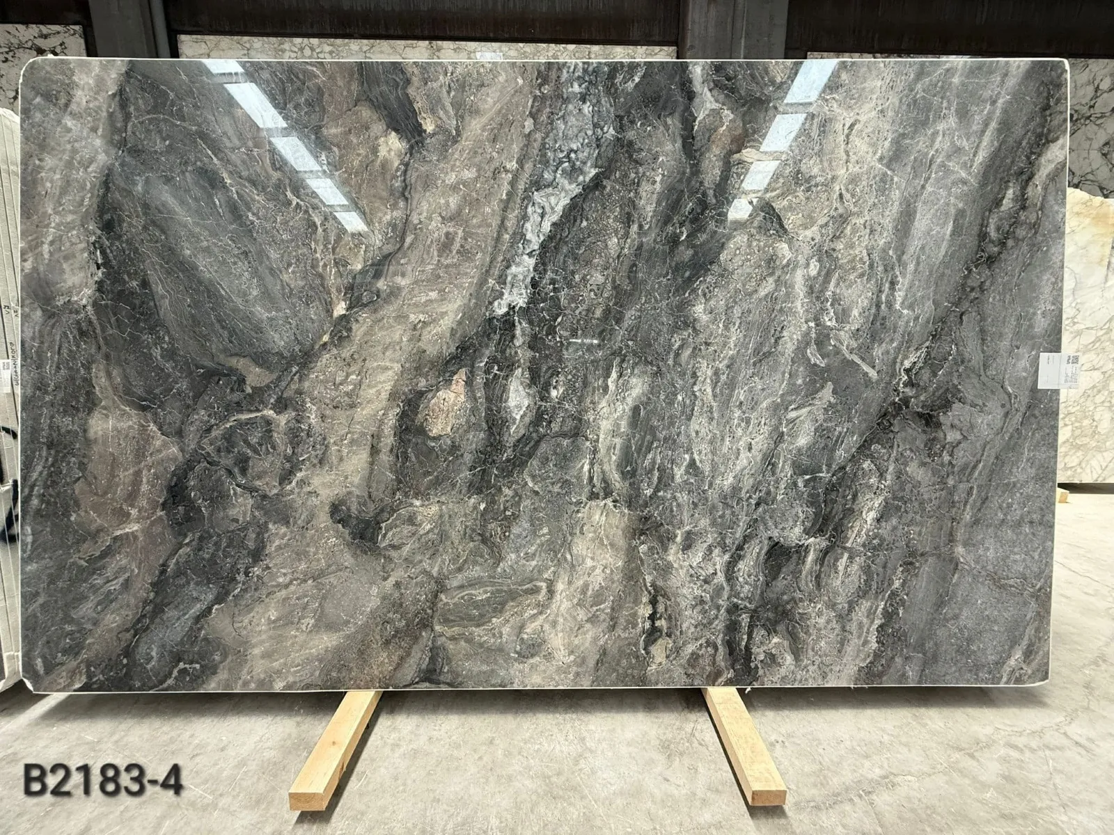 B2183 - 2 CM Cascata Grey Polished