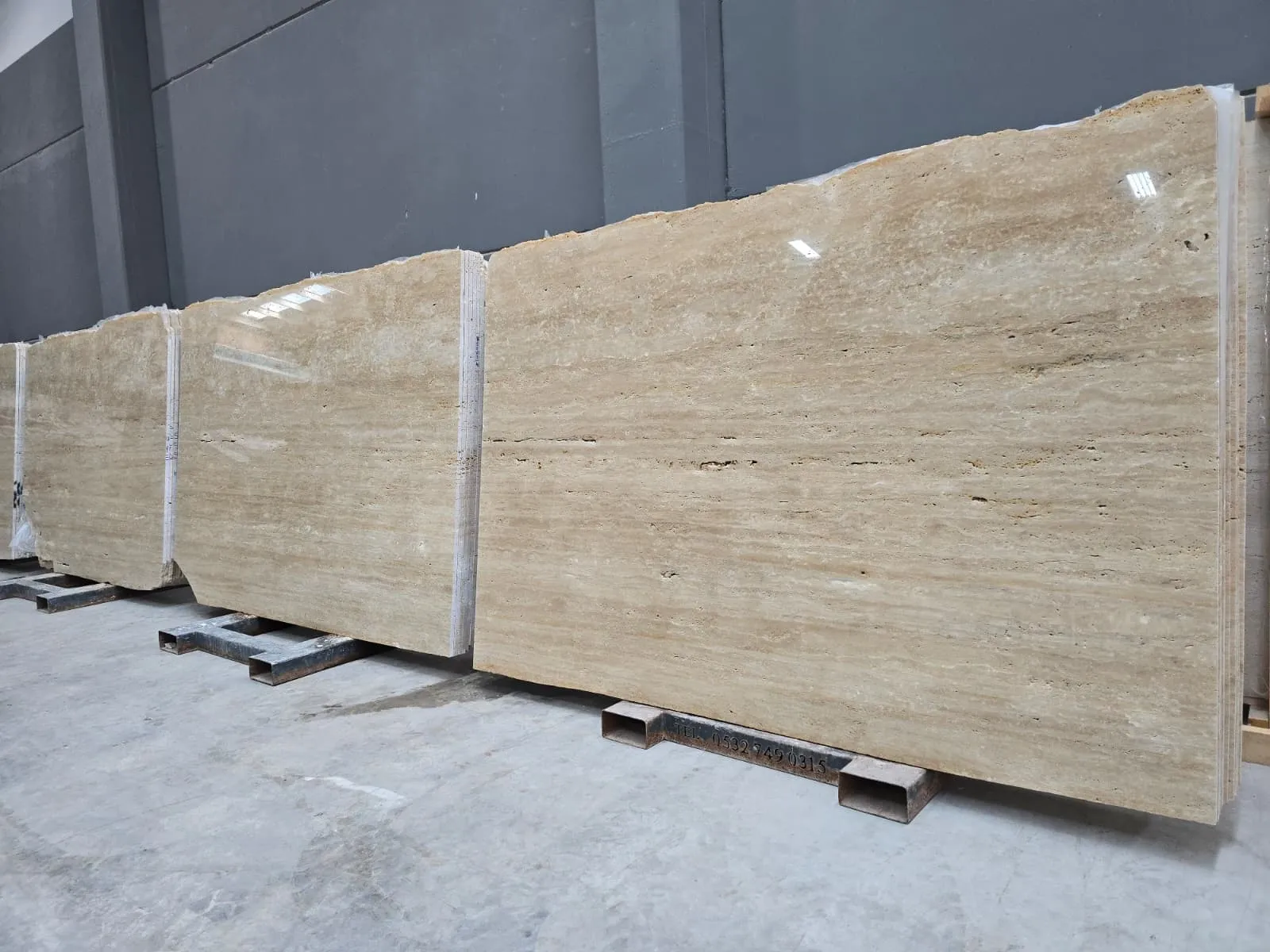 B5203 - 2 CM Veincut Travertine Unfilled Polished