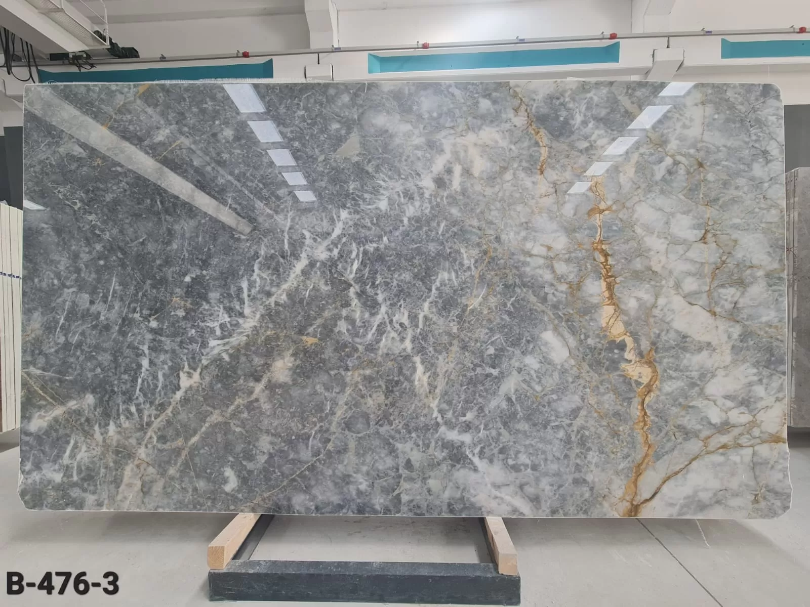 B476 - 2 CM Grey Vernal Polished