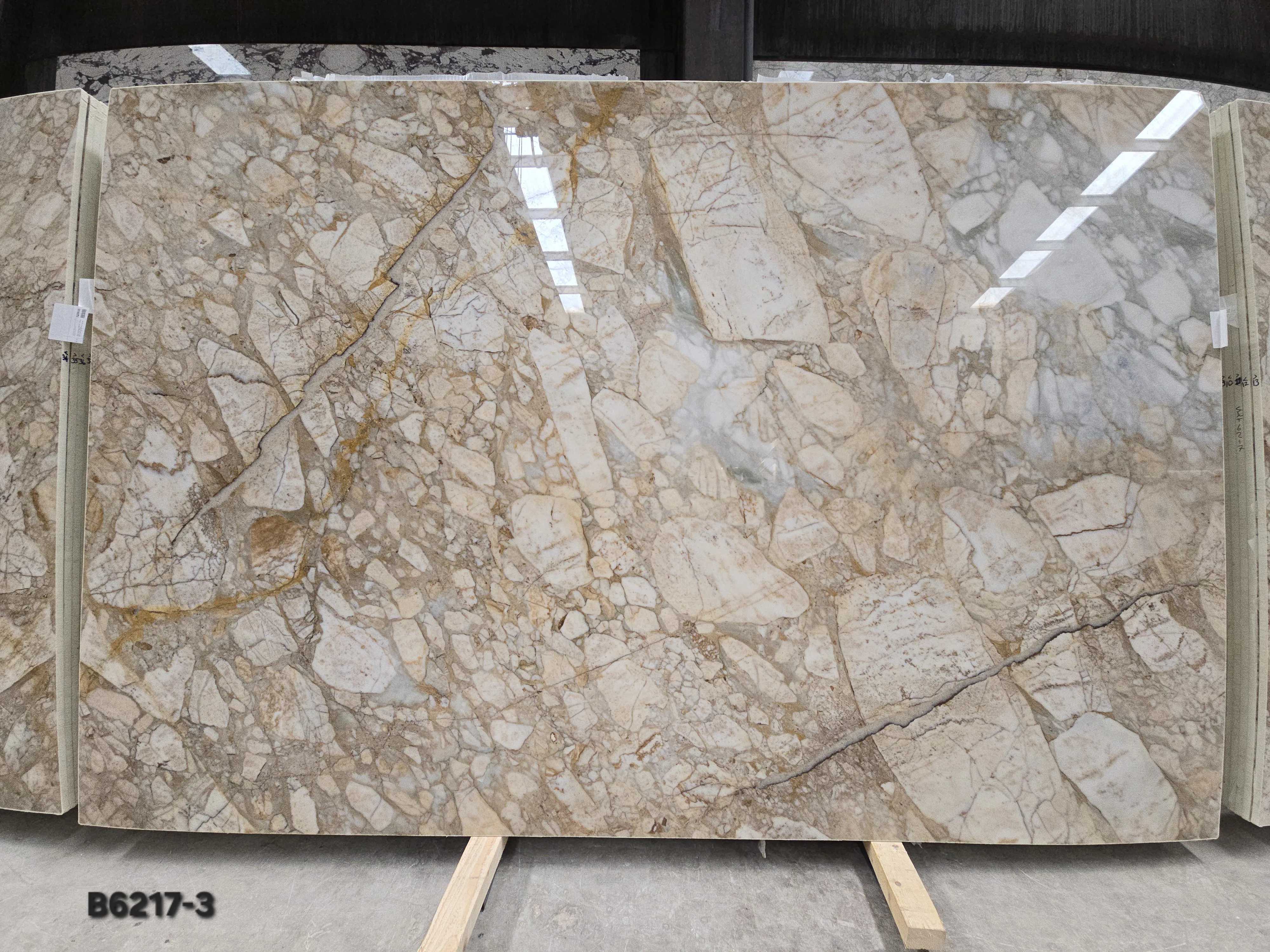 B6217 - Calacatta Green Gold Polished