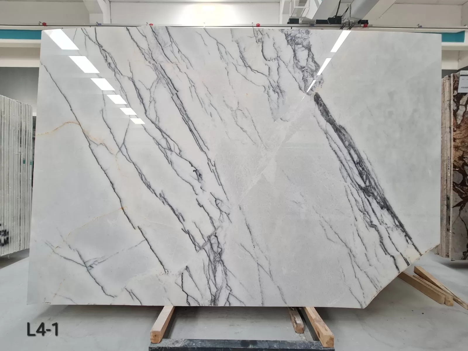 L4 - 2 CM Lilac Polished