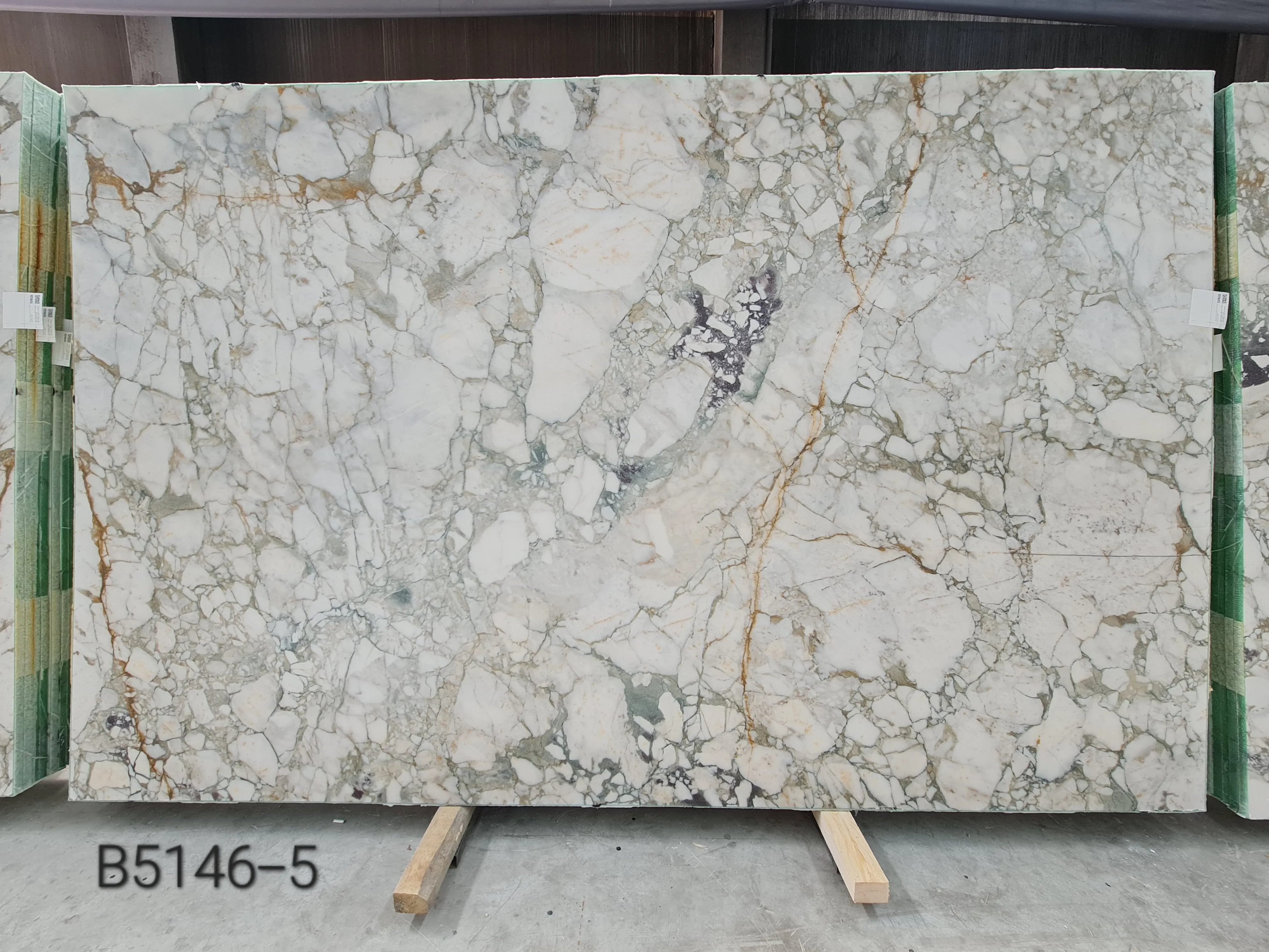 B5146 - 2 CM Calacatta Green Honed