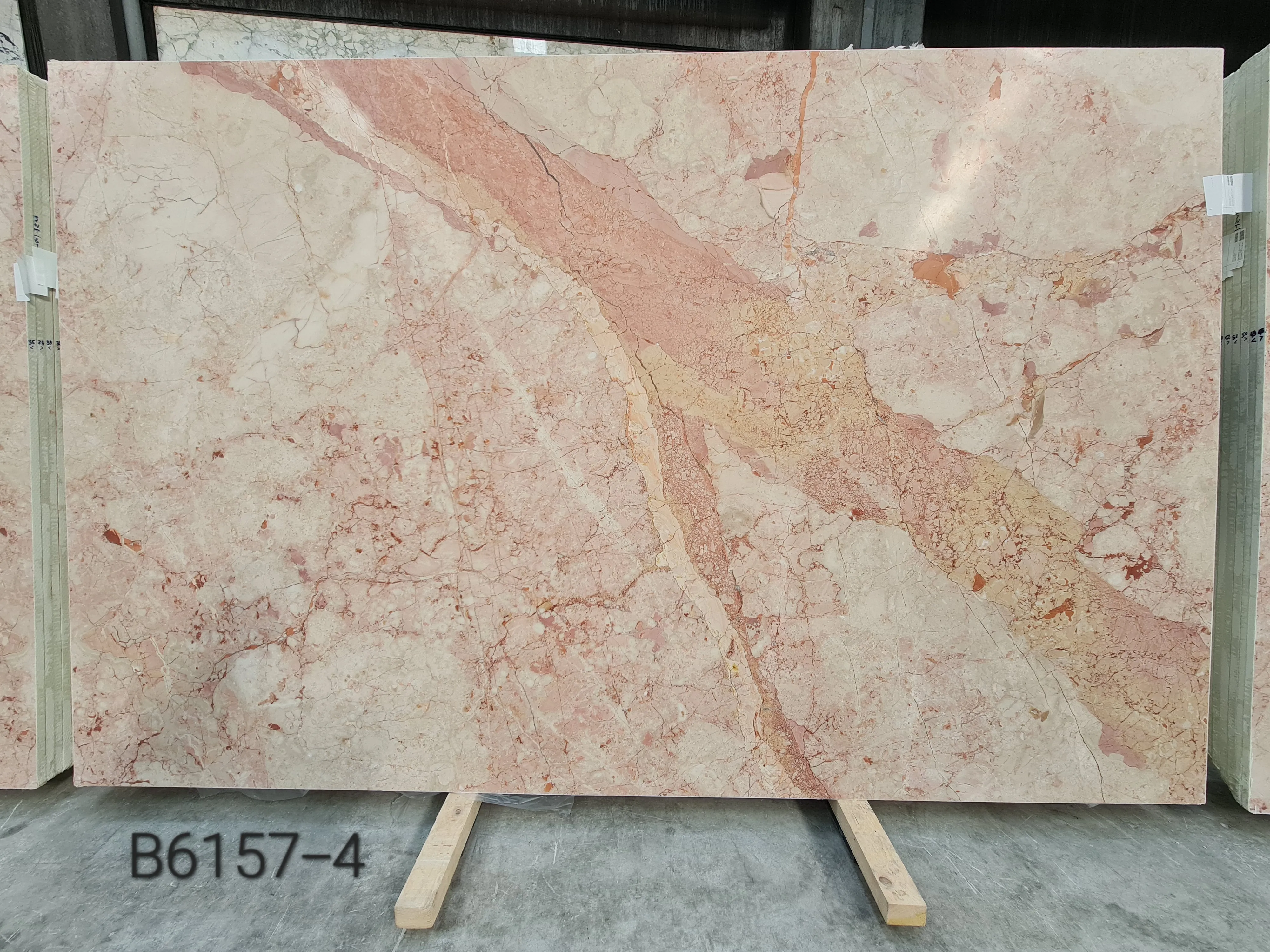 B6157 - 2 CM TERRACOTTA HONED