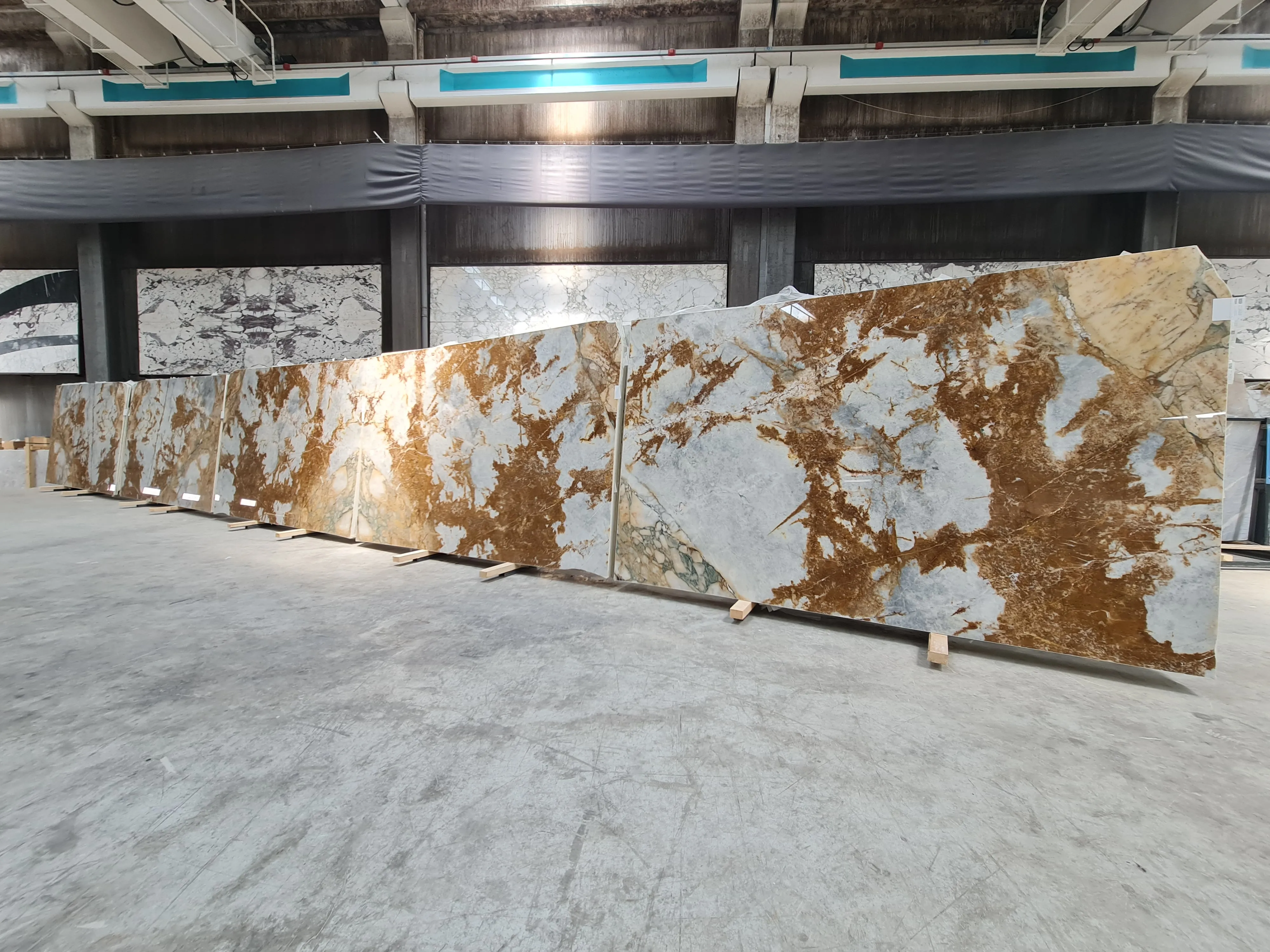 B5755 - 2 CM Imperiale Gold Polished