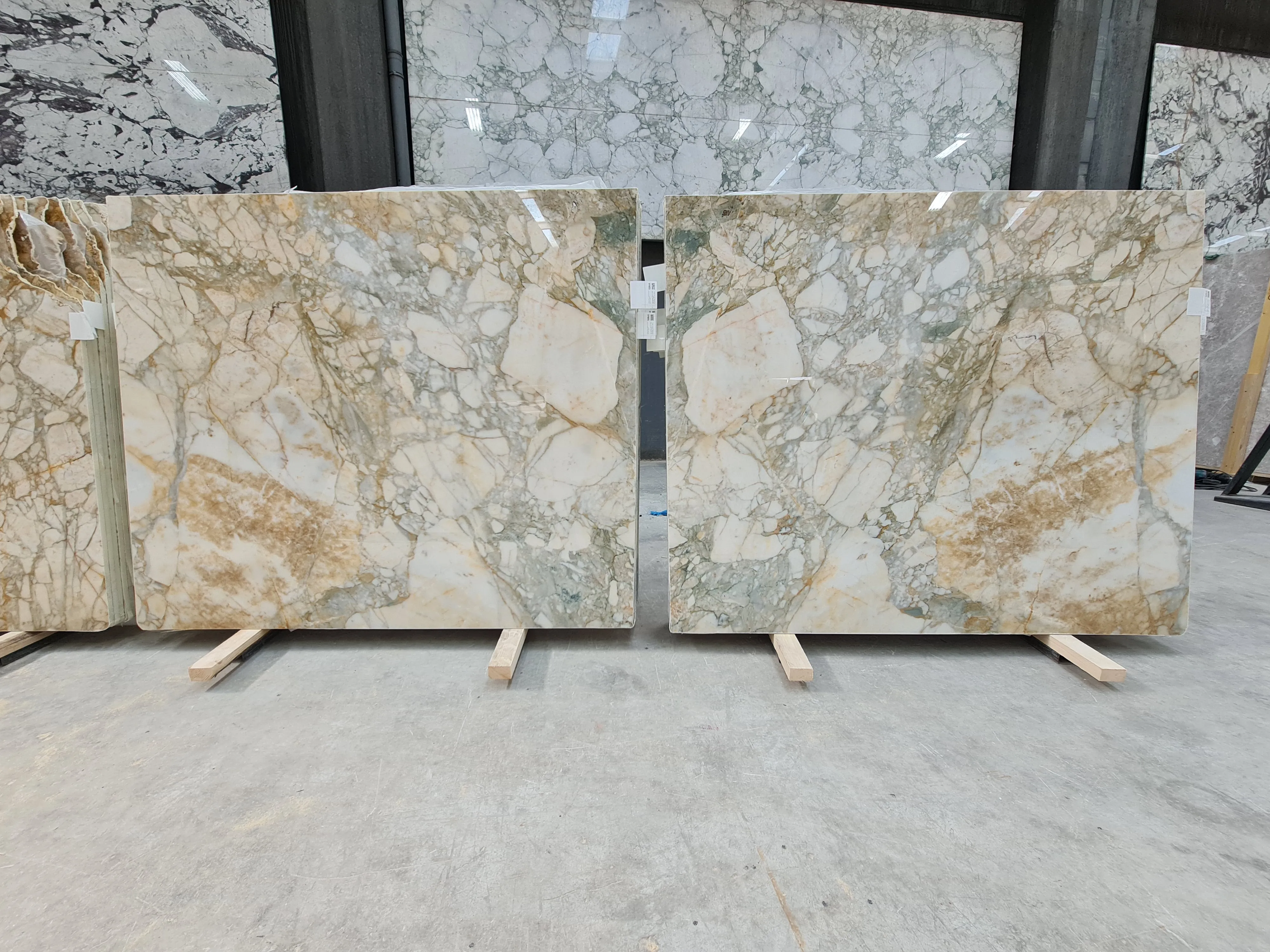 B6218 - 2 CM Calacatta Green Polished