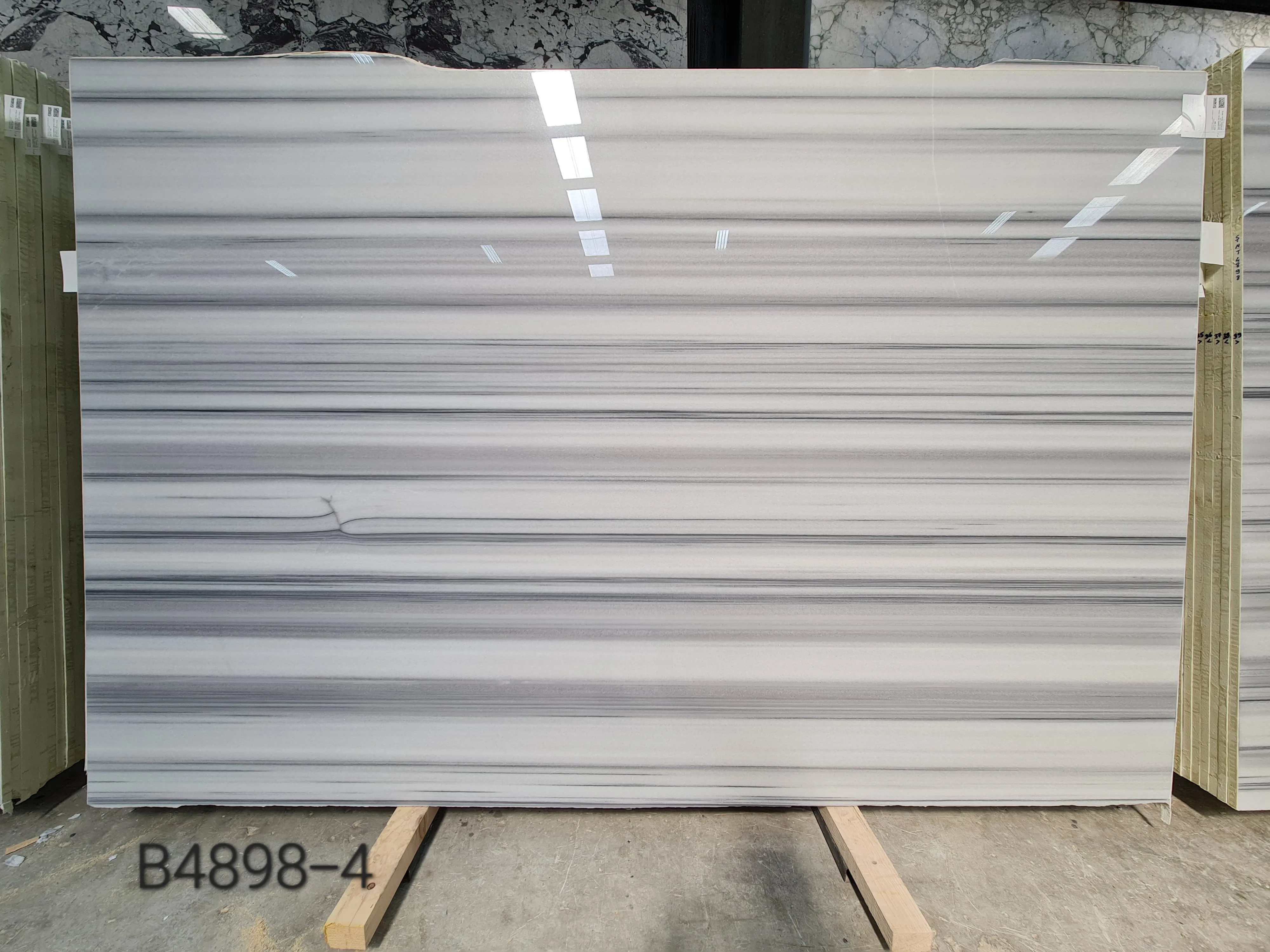 B4898 - 2 CM Striato Olimpico Polished