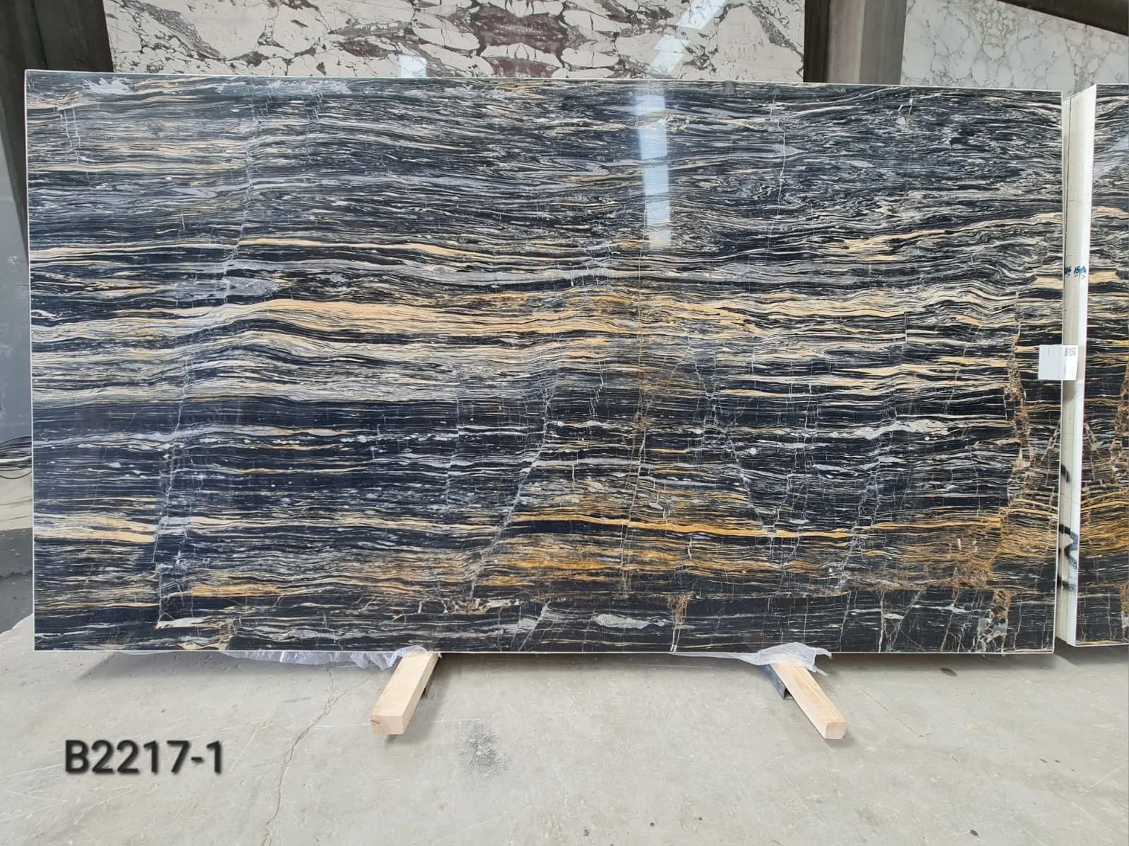 B2217 - 2 CM Nero Picasso Polished