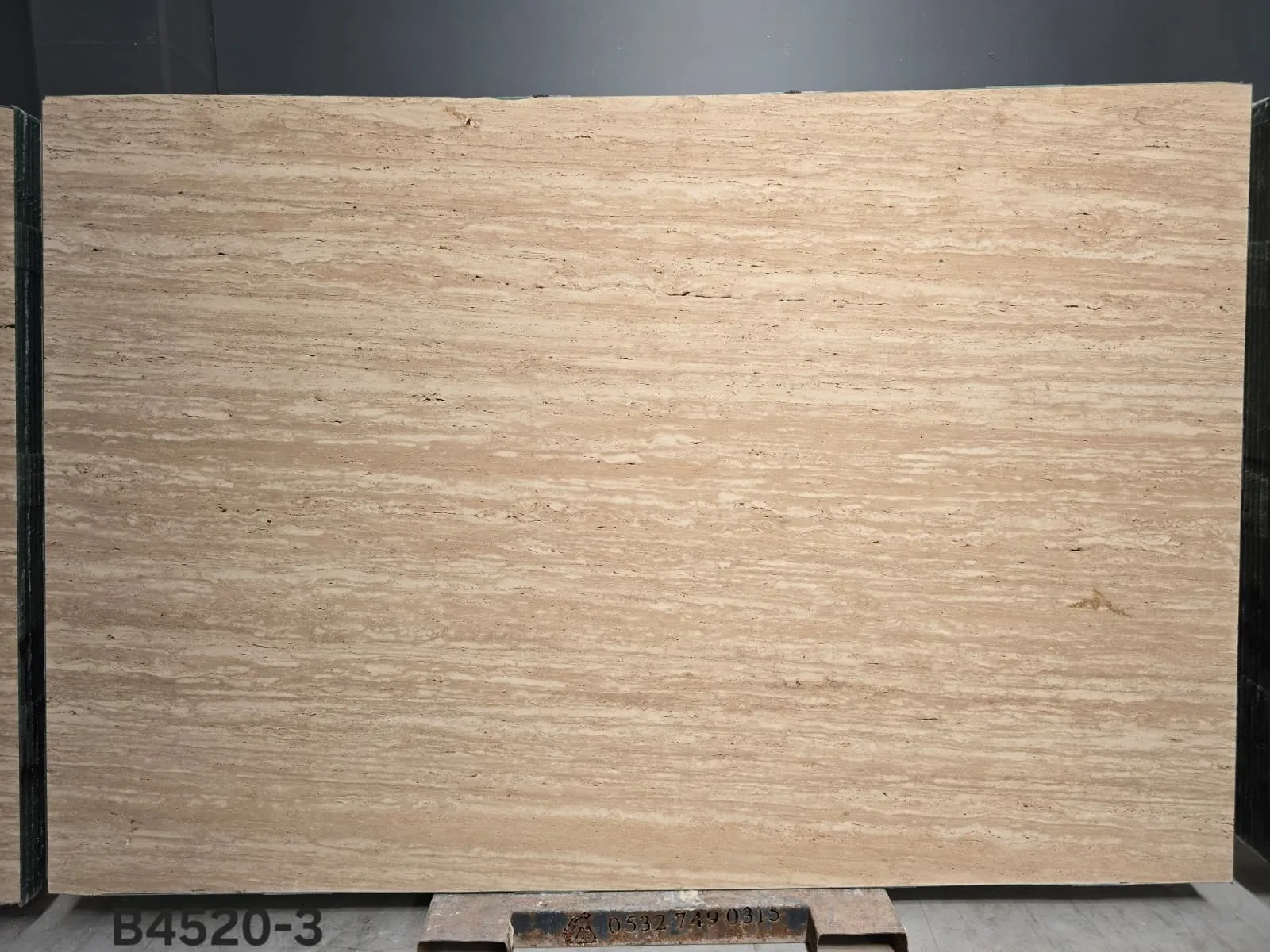 B4520 - 2 CM Veincut Travertine Unfilled Honed
