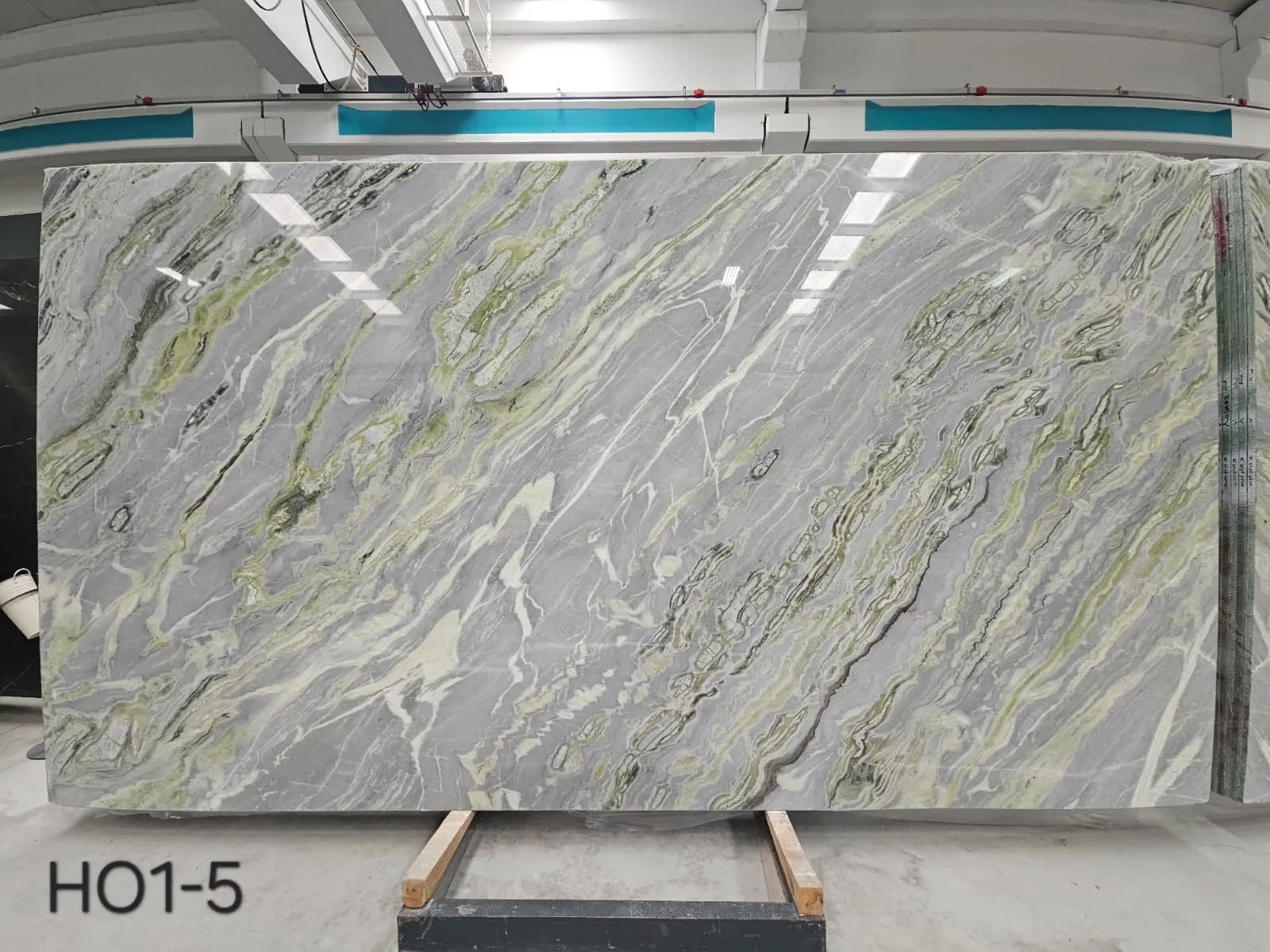 HO1 - 2 CM Himalayan Onyx Polished