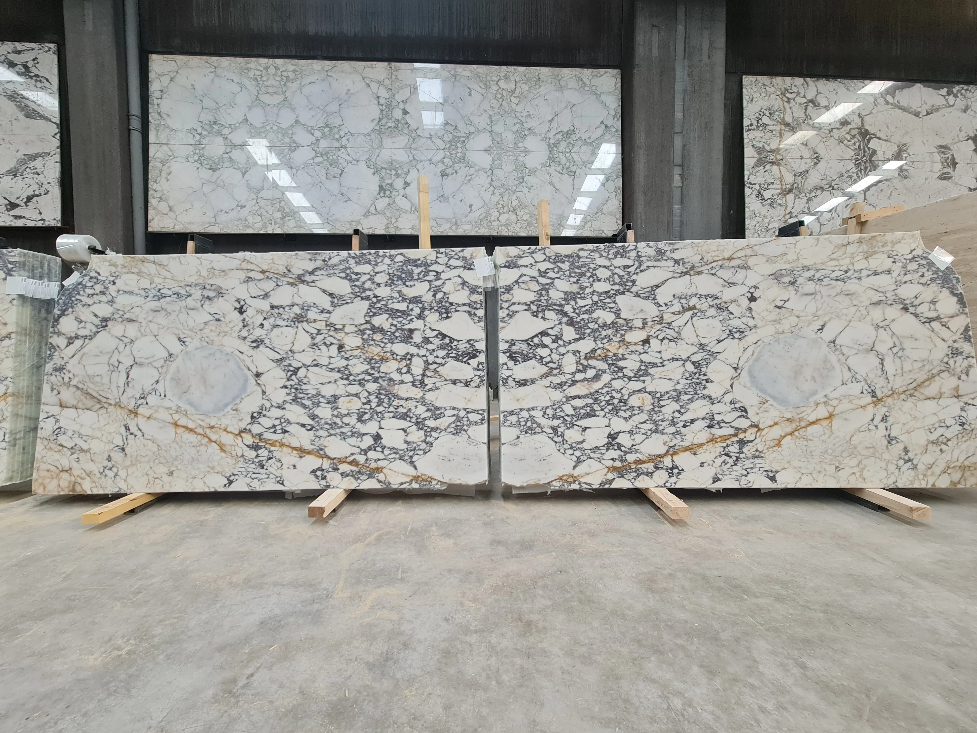B6403 - 2 CM Afyon Violet Honed