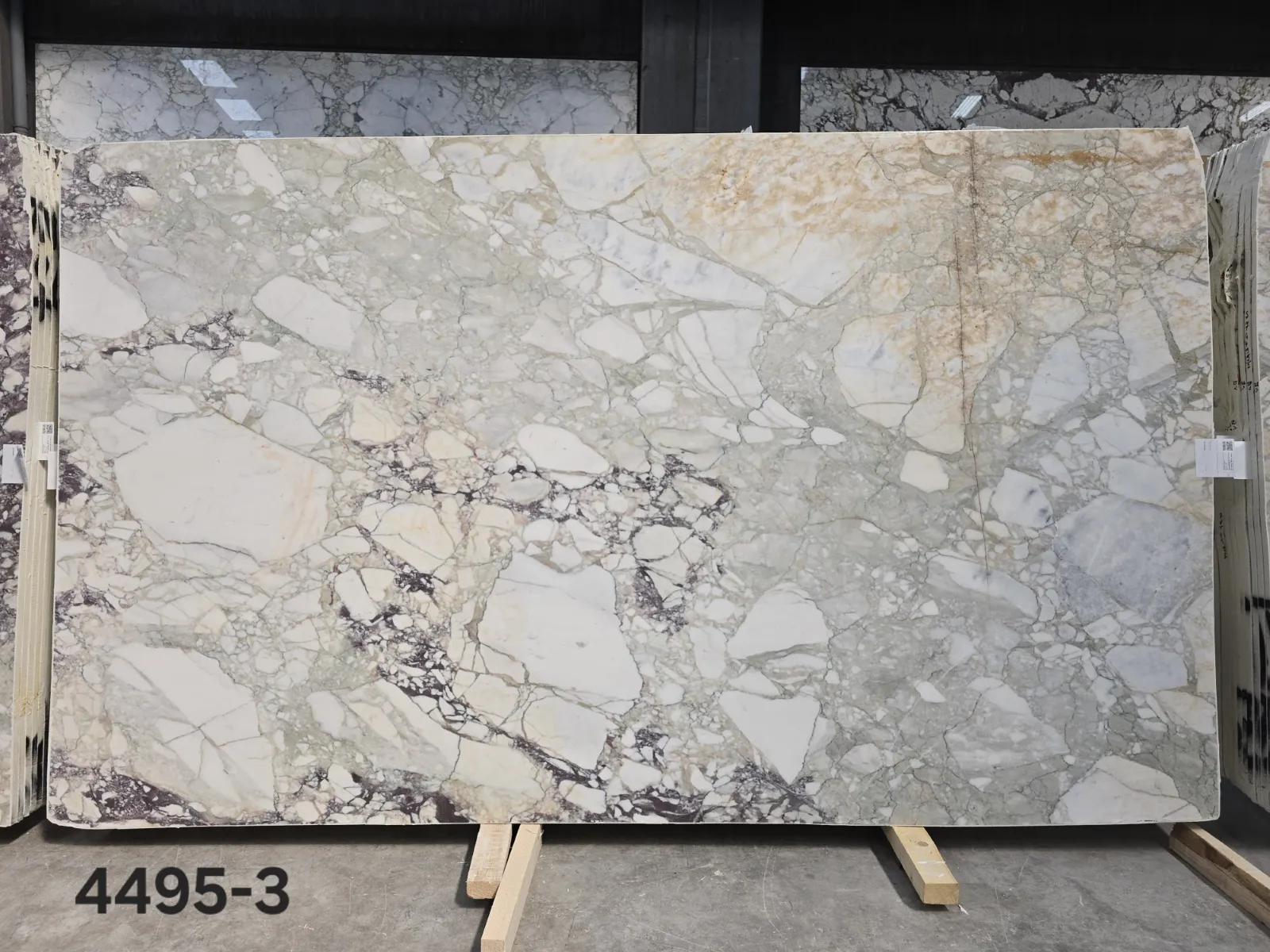 4495 - 2 CM Calacatta Green Honed