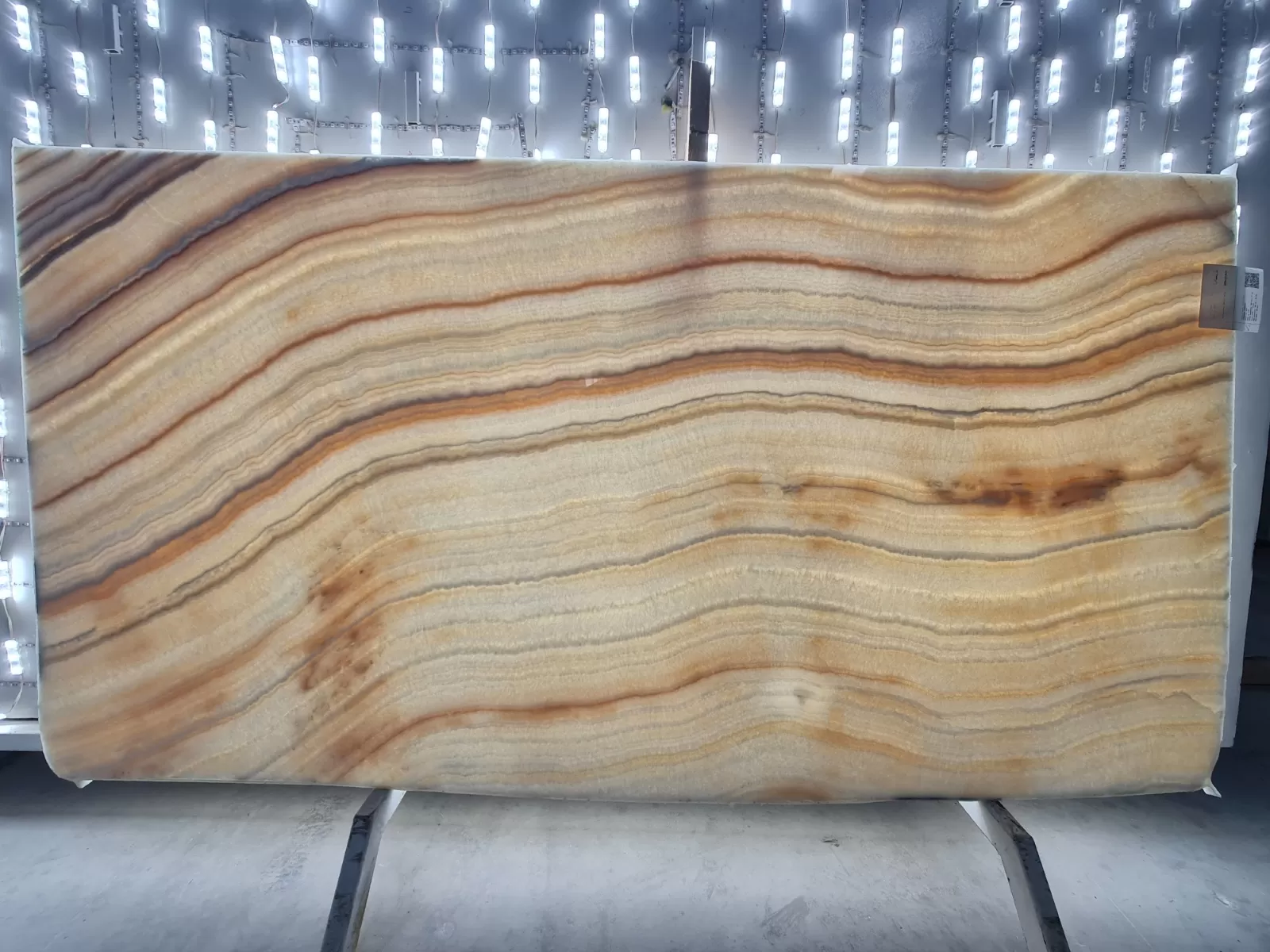 B2044 - 2CM WHITE ONYX POLISHED