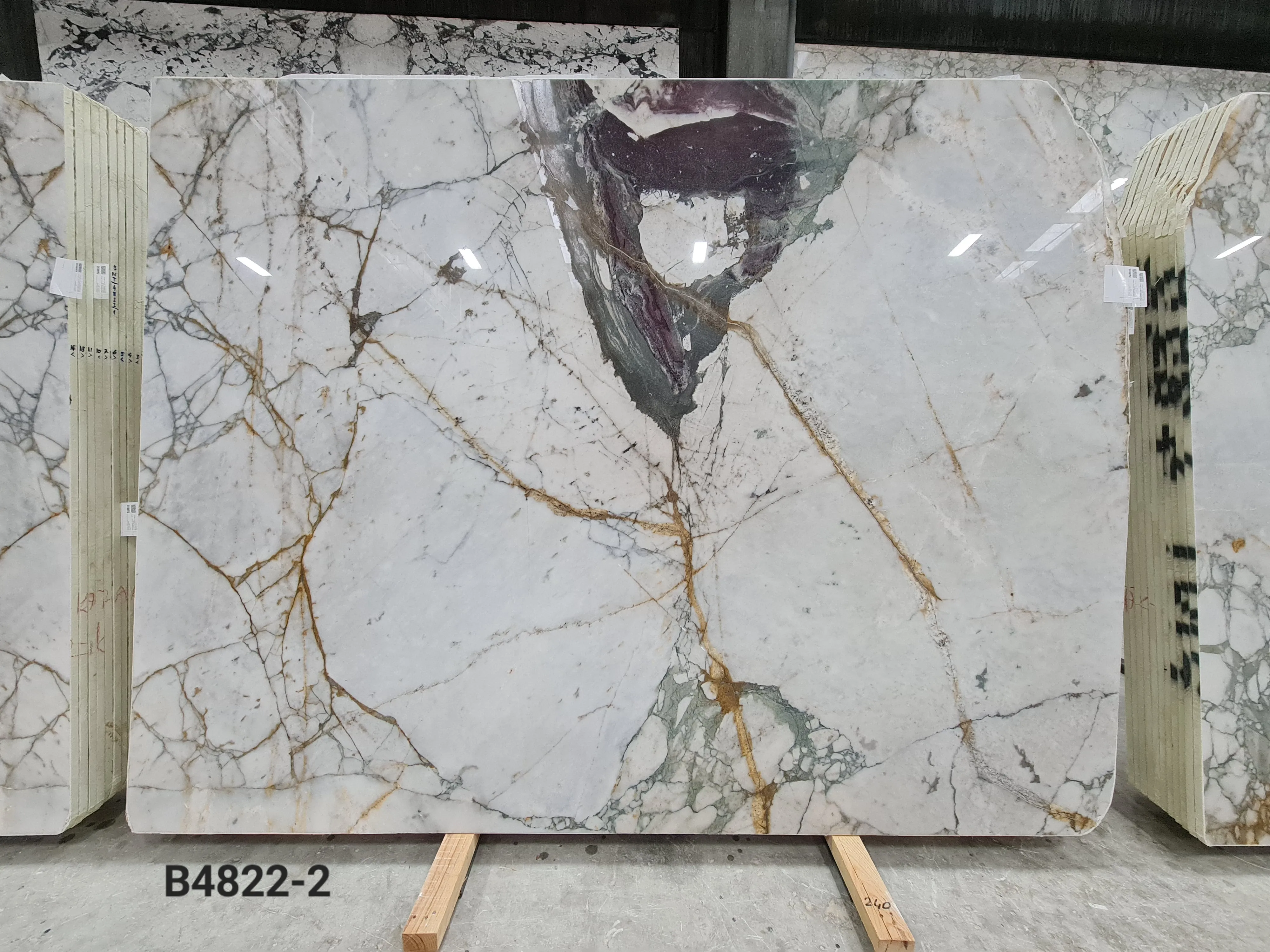 B4822 - 2 CM Calacatta Green Polıshed